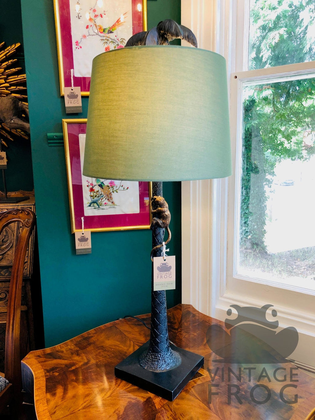 Vintage monkey top table lamp