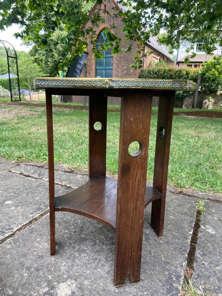 1930's Vintage Oak Side Table With Brass TopVintage Frog