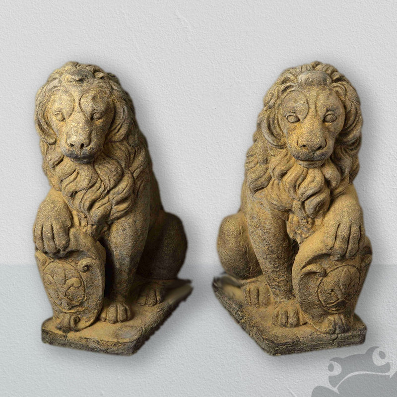 Pair of Heraldic Lions - Stone Garden DecorVintage Frog E/G/SGarden Decor