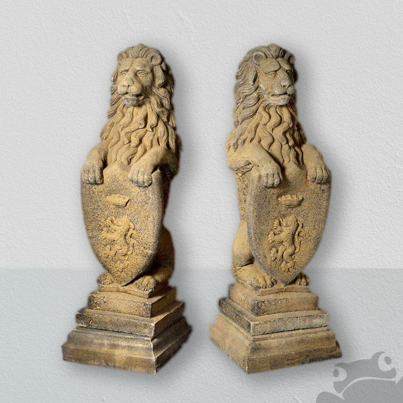 Pair of Westcott Lions - Stone Garden DecorVintage Frog E/G/SGarden Decor