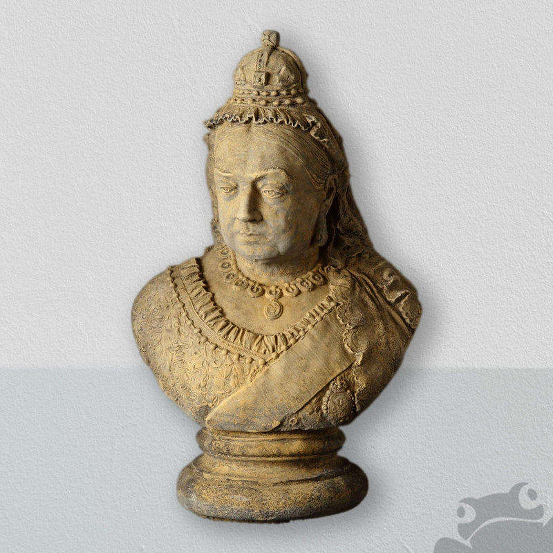 Queen Victoria Head Bust - Stone Garden DecorVintage Frog E/G/SGarden Decor
