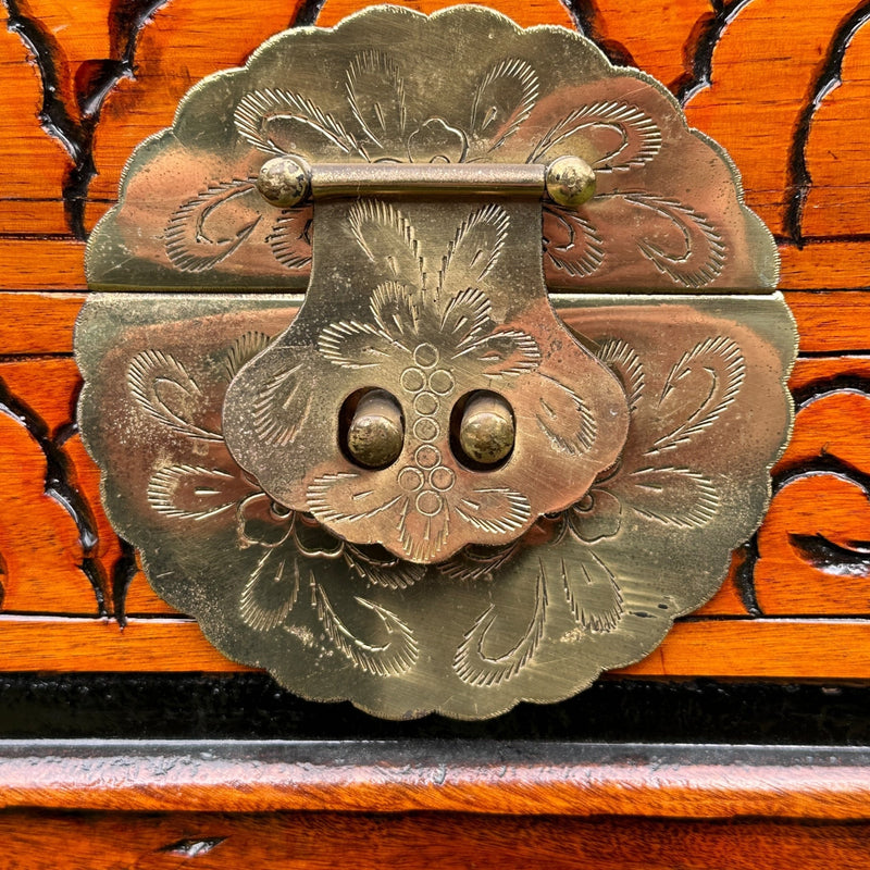 Vintage Carved Asian Camphor Wood Storage Trunk Ottoman Blanket ChestVintage Frog