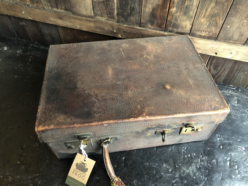 Vintage Small Leather Vanity Travel BriefcaseVintage FrogVintage Item